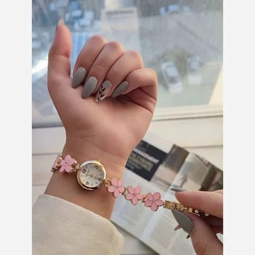 ساعت مچی زنانه ودخترانه طرح گل و ظریف - نمای 3