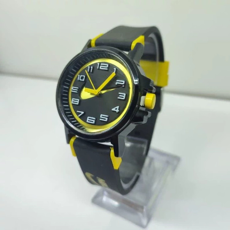 ساعت مردانه و زنانه اسپرت نایک با ارسال و جعبه کادویی رایگان - نمای 3